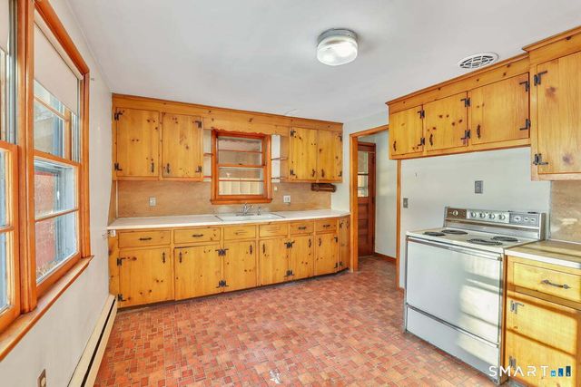 52 Hillside Street, Meriden, CT 06451