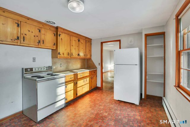 52 Hillside Street, Meriden, CT 06451