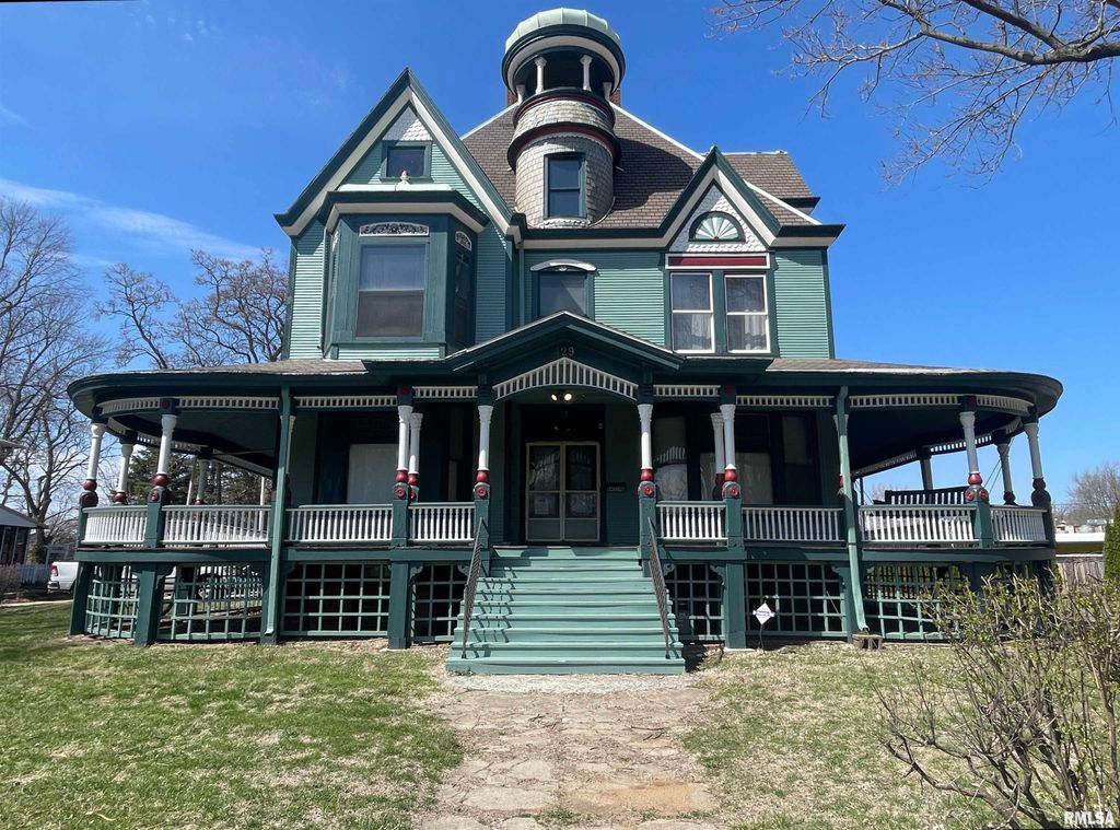 429 W HIGH Street, Peoria, IL 61606