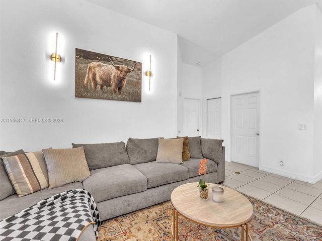 3080 NW 8th St, Fort Lauderdale, FL 33311