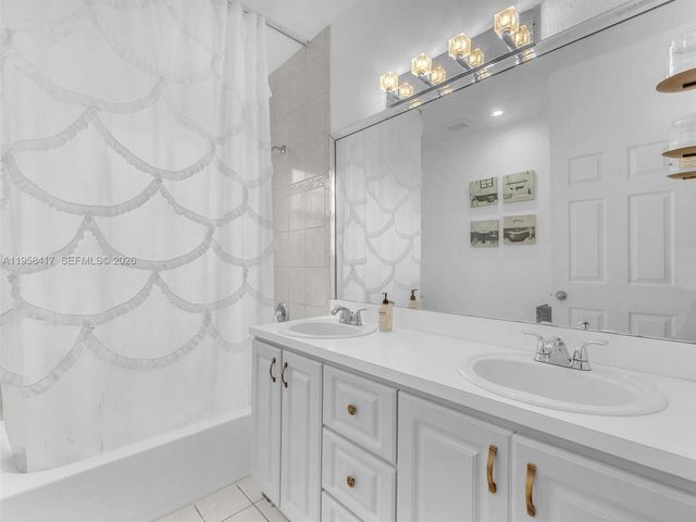 3080 NW 8th St, Fort Lauderdale, FL 33311