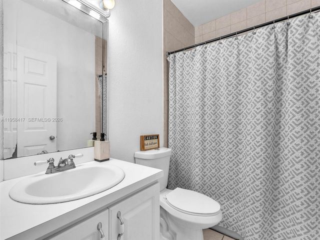 3080 NW 8th St, Fort Lauderdale, FL 33311