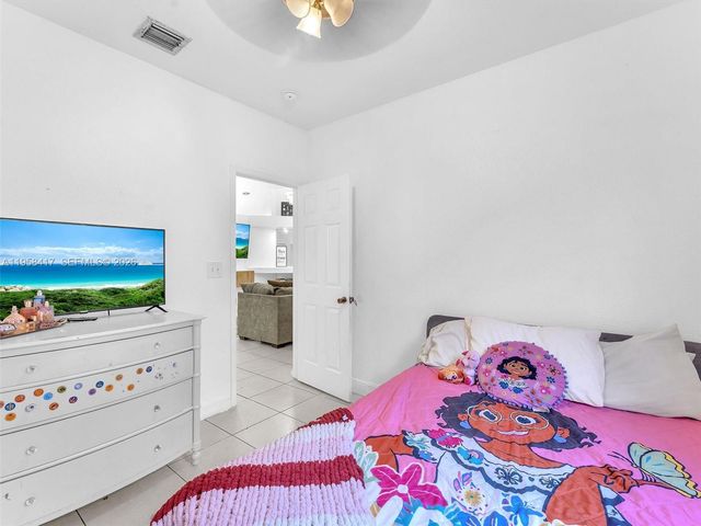 3080 NW 8th St, Fort Lauderdale, FL 33311