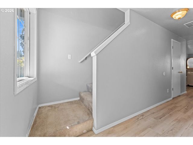 6121 Se FRANCES St, Hillsboro, OR 97123
