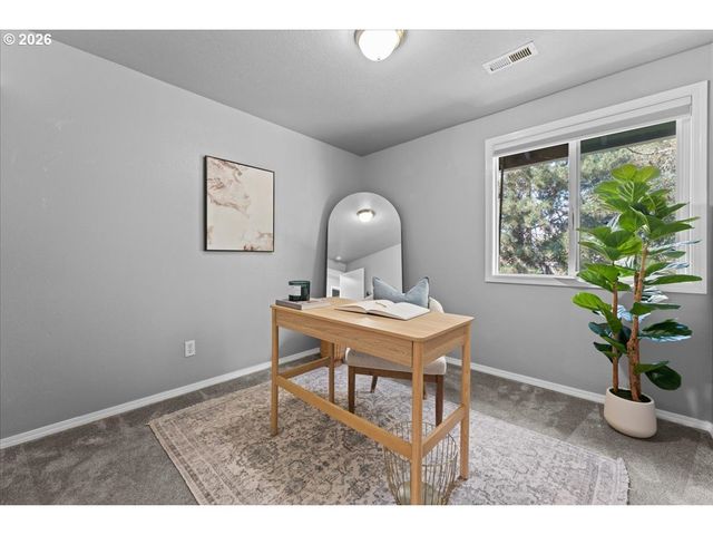 6121 Se FRANCES St, Hillsboro, OR 97123