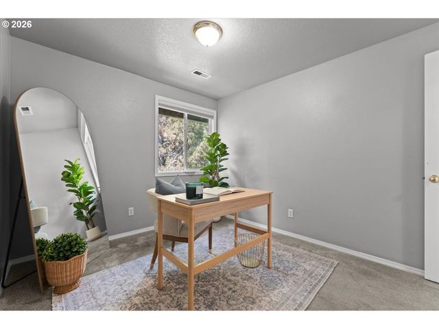 6121 Se FRANCES St, Hillsboro, OR 97123