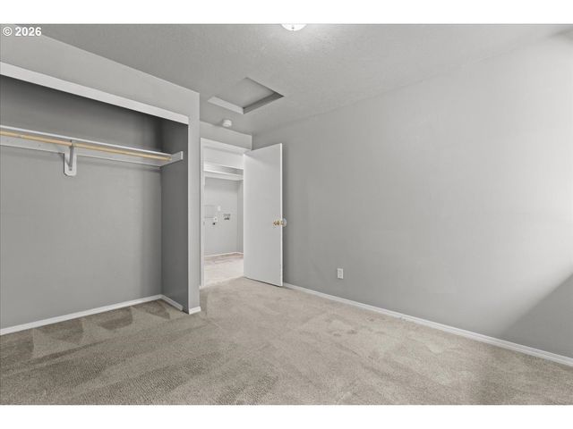 6121 Se FRANCES St, Hillsboro, OR 97123
