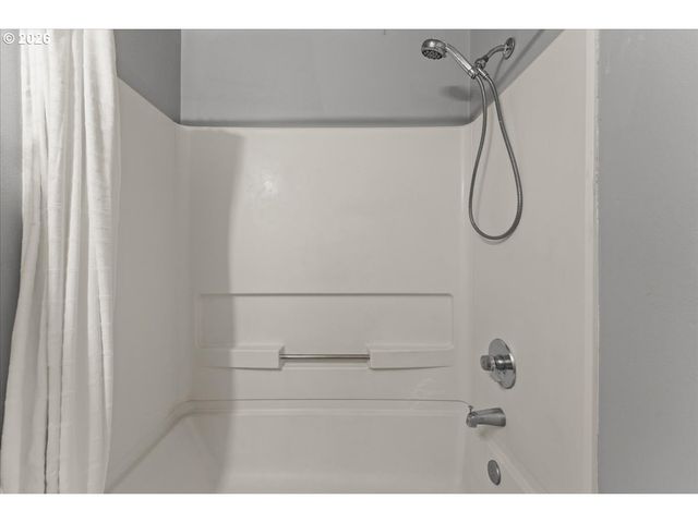6121 Se FRANCES St, Hillsboro, OR 97123