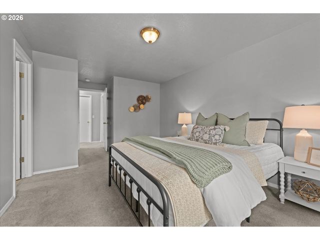 6121 Se FRANCES St, Hillsboro, OR 97123