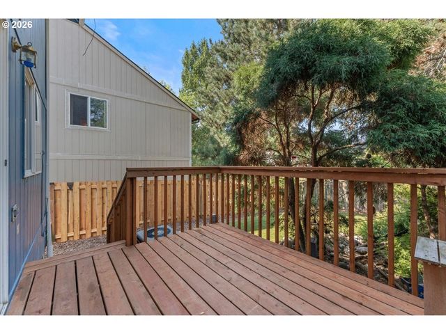 6121 Se FRANCES St, Hillsboro, OR 97123