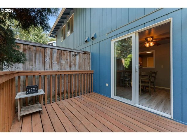 6121 Se FRANCES St, Hillsboro, OR 97123