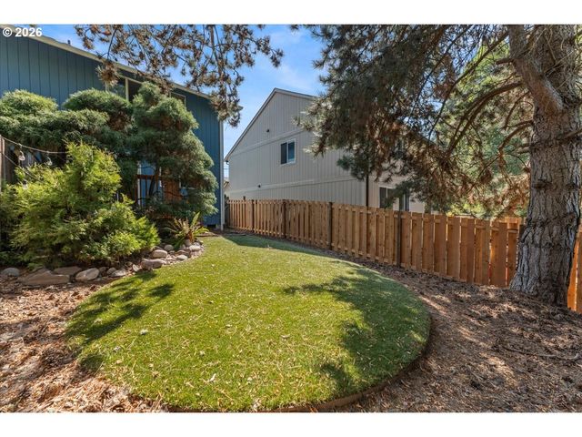 6121 Se FRANCES St, Hillsboro, OR 97123