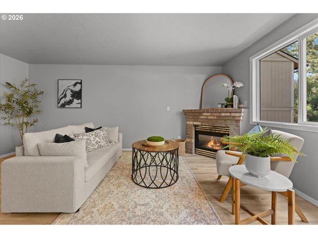 6121 Se FRANCES St, Hillsboro, OR 97123