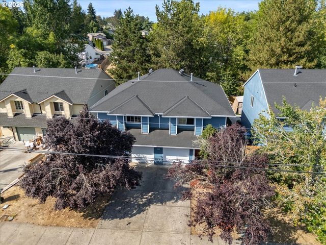6121 Se FRANCES St, Hillsboro, OR 97123