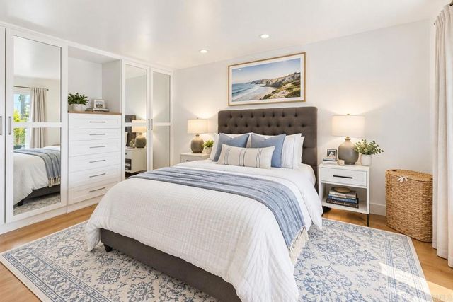 930 Via Mil Cumbres 27, Solana Beach, CA 92075