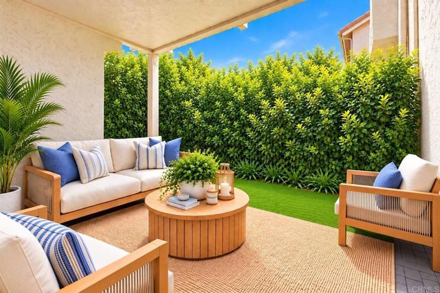 930 Via Mil Cumbres 27, Solana Beach, CA 92075