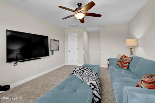 118 Camelot Drive, Holly Ridge, NC 28445