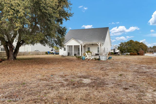 118 Camelot Drive, Holly Ridge, NC 28445