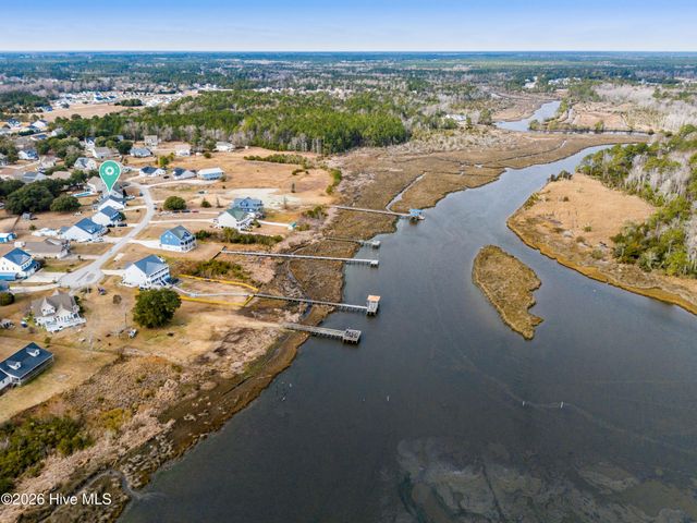 118 Camelot Drive, Holly Ridge, NC 28445