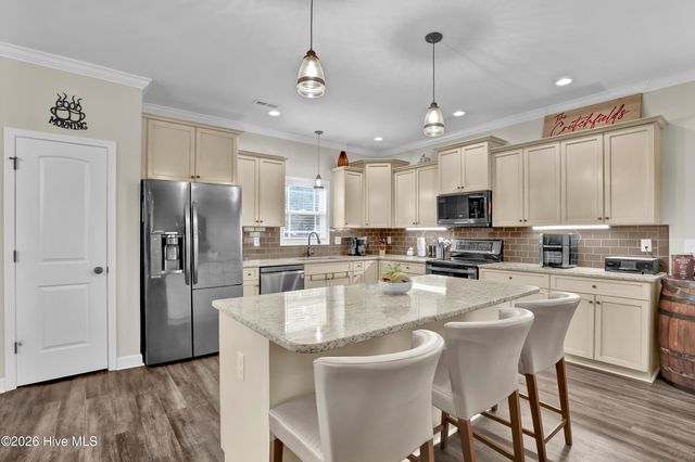 118 Camelot Drive, Holly Ridge, NC 28445