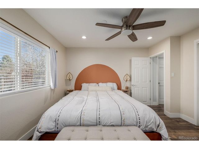 565 Saulsbury St, Lakewood, CO 80226