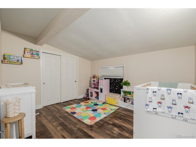 565 Saulsbury St, Lakewood, CO 80226