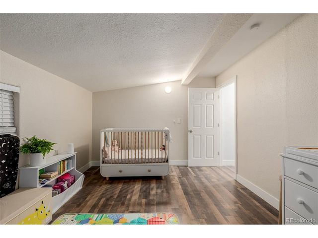 565 Saulsbury St, Lakewood, CO 80226