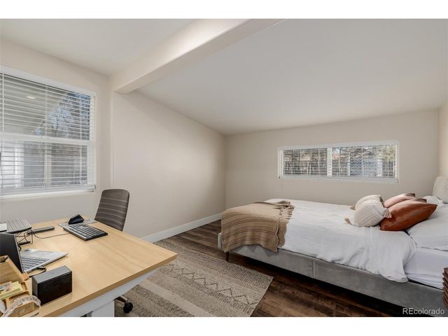 565 Saulsbury St, Lakewood, CO 80226