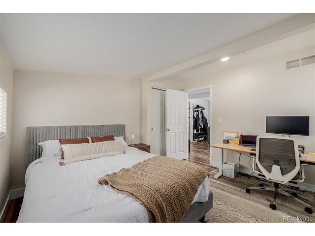 565 Saulsbury St, Lakewood, CO 80226