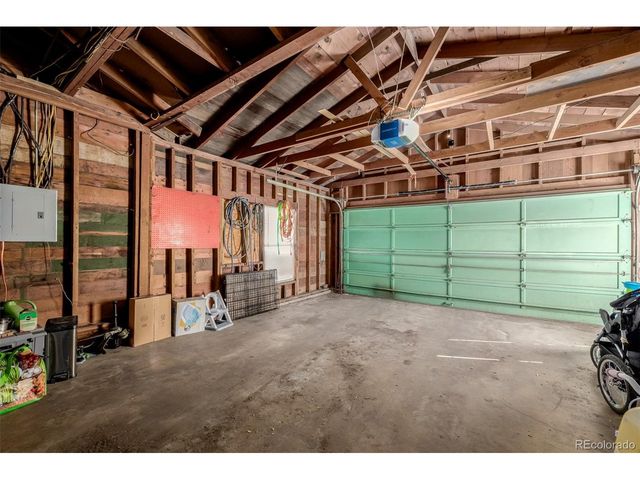 565 Saulsbury St, Lakewood, CO 80226