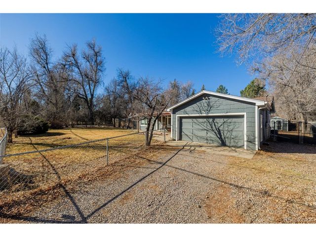 565 Saulsbury St, Lakewood, CO 80226