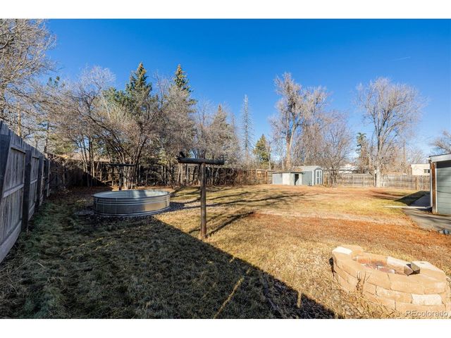 565 Saulsbury St, Lakewood, CO 80226