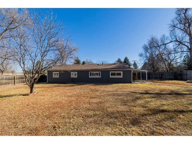 565 Saulsbury St, Lakewood, CO 80226