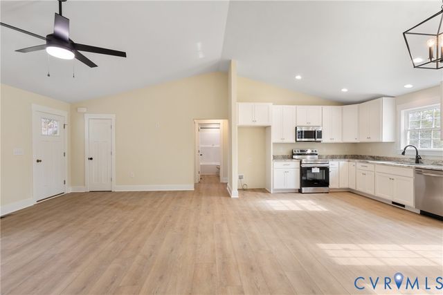 319-B Beulah Ln, Warsaw, VA 22572