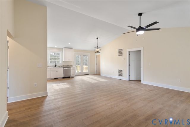 319-B Beulah Ln, Warsaw, VA 22572