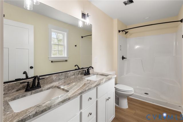 319-B Beulah Ln, Warsaw, VA 22572