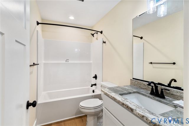 319-B Beulah Ln, Warsaw, VA 22572