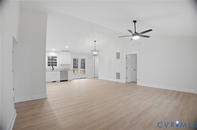 319-B Beulah Ln, Warsaw, VA 22572