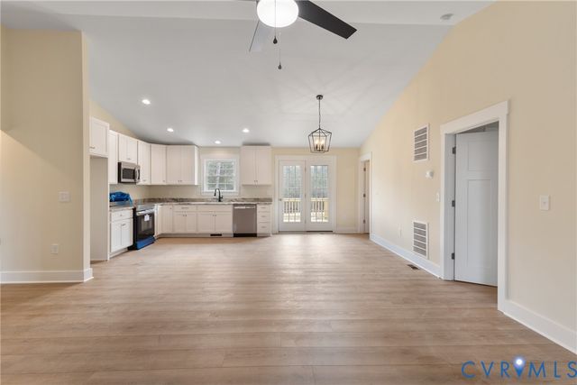 319-B Beulah Ln, Warsaw, VA 22572