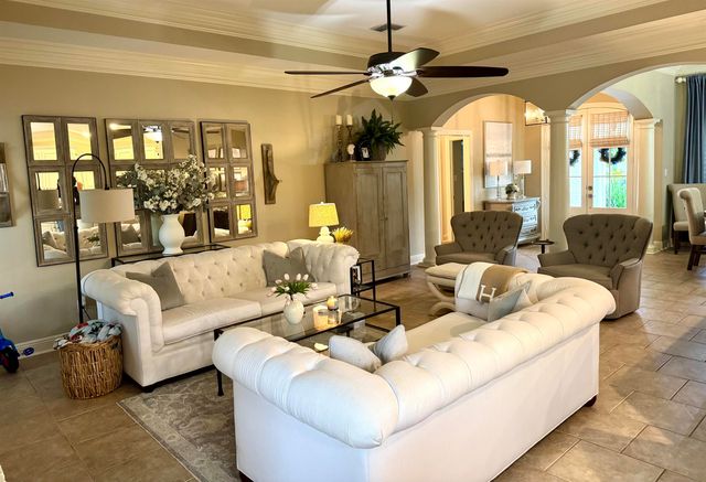 401 Riverside Dr, Berwick, LA 70342