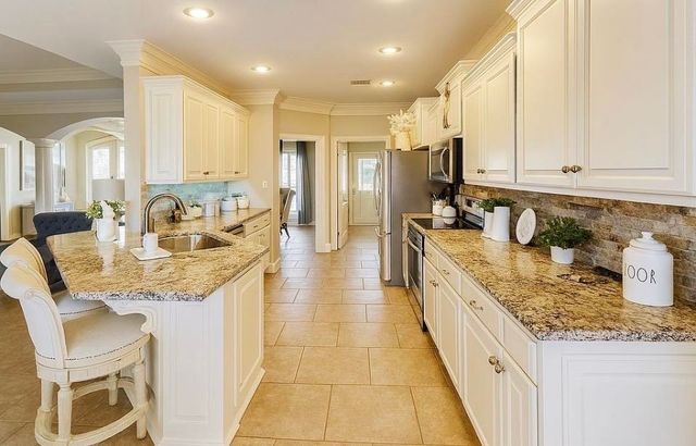 401 Riverside Dr, Berwick, LA 70342