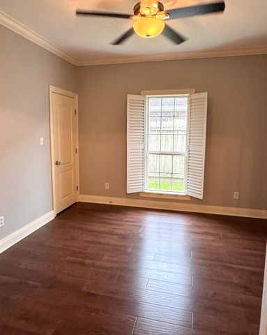 401 Riverside Dr, Berwick, LA 70342