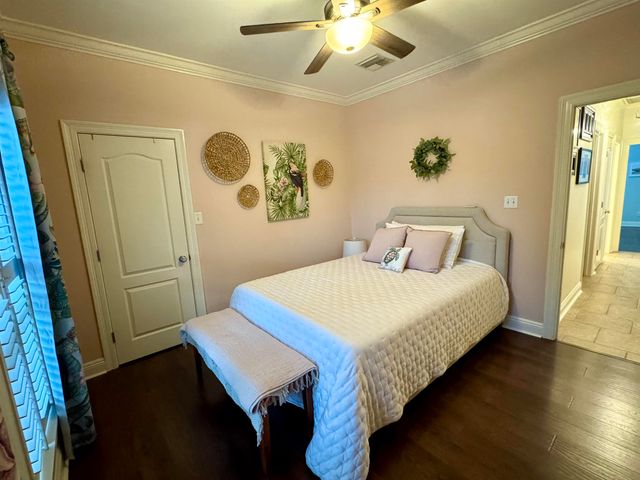 401 Riverside Dr, Berwick, LA 70342