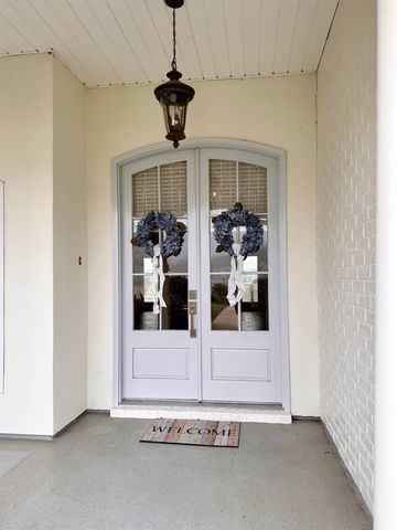 401 Riverside Dr, Berwick, LA 70342