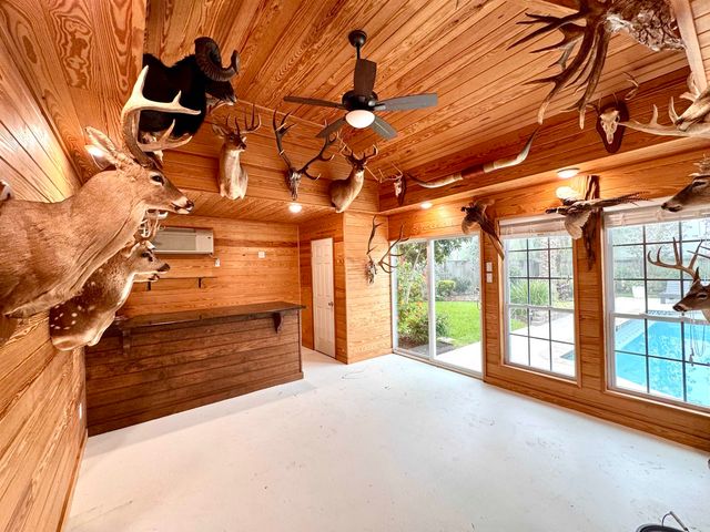 401 Riverside Dr, Berwick, LA 70342