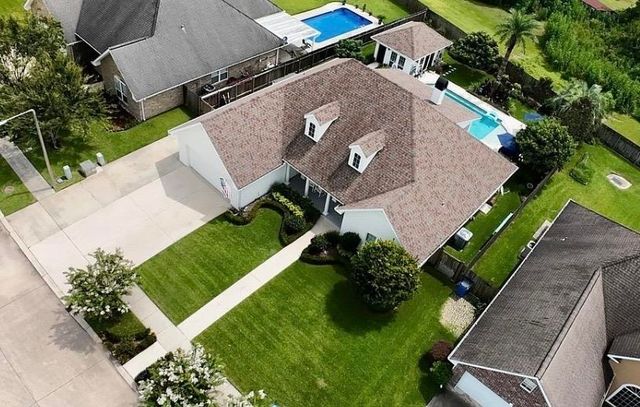 401 Riverside Dr, Berwick, LA 70342