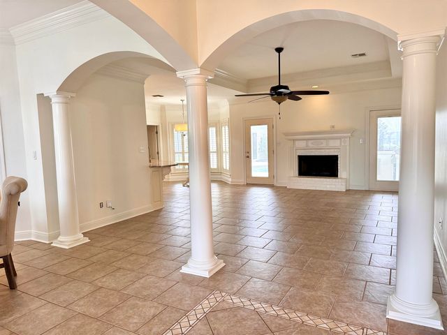 401 Riverside Dr, Berwick, LA 70342