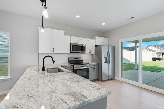 1058 E South Street, Frankfort, IN 46041