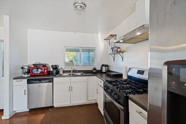 2494 Delta Place, 71, Redding, CA 96002