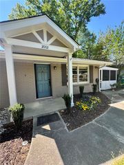 2002 Drew Valley Road NE, Atlanta, GA 30319